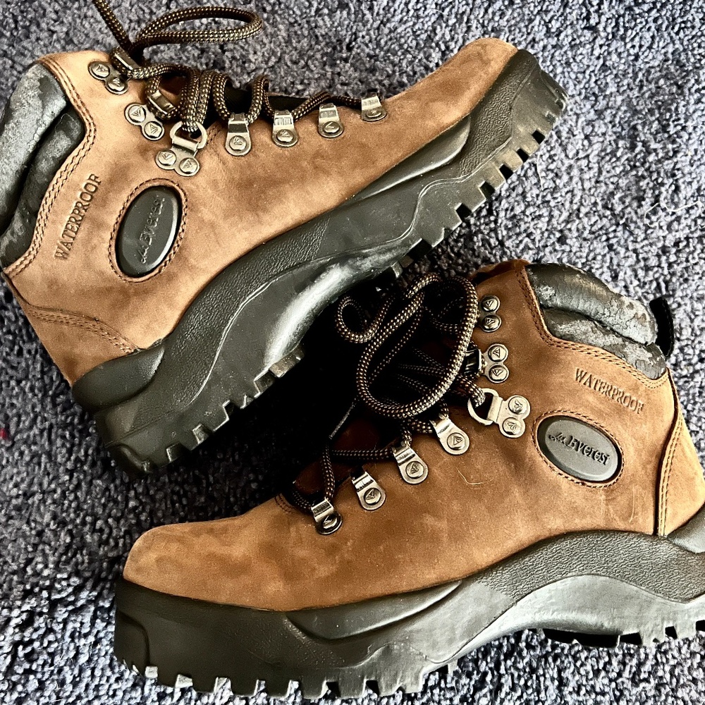 Mt. Everest -  Yosemite Brown Leather Hiking Boots - Waterproof Sz. W7 / M5